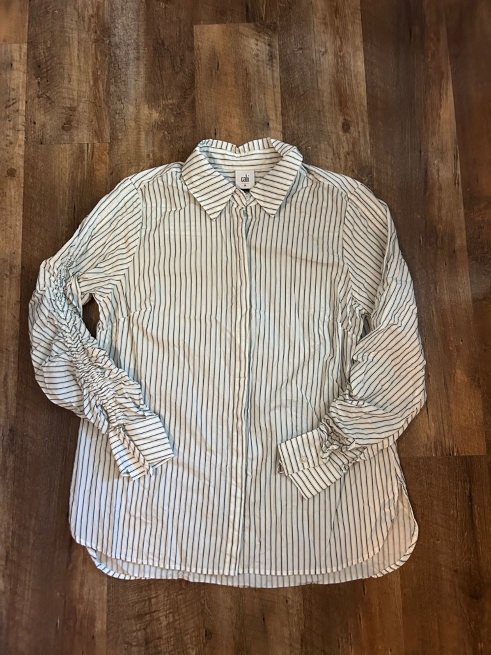 Cabi Linear button up shirt 4530 medium